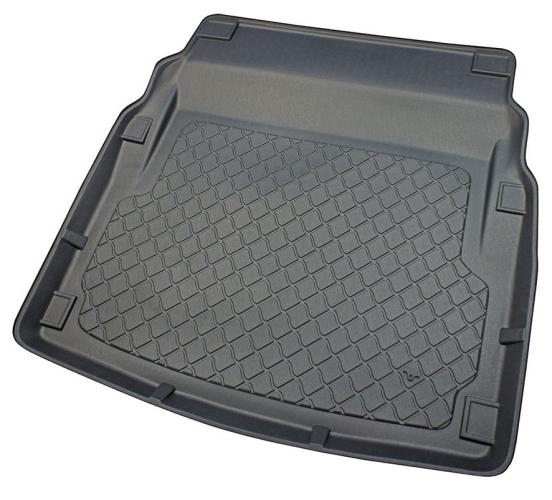 Kofferraumwanne für Mercedes E-Klasse Limousine ab 2009 (umklappbaren Rücksitzen)