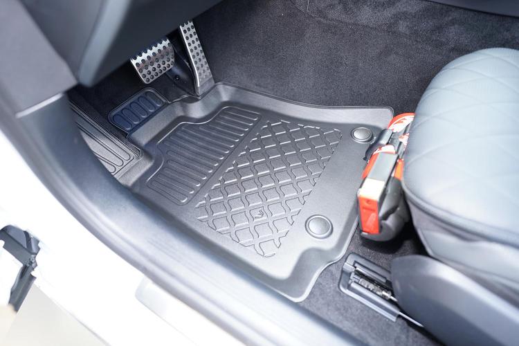 Preview: Allwetter Fussmatten für Mercedes E-Klasse ab 2023