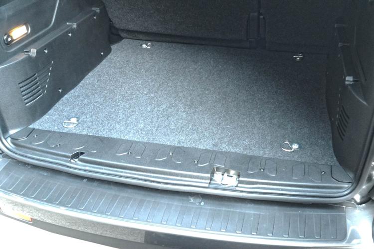Preview: Kofferraumwanne für Fiat Doblo Maxi / Opel Combo ab 2010 bis 2022 (5-Sitzer)(höhenverstellbaren Ladeboden)
